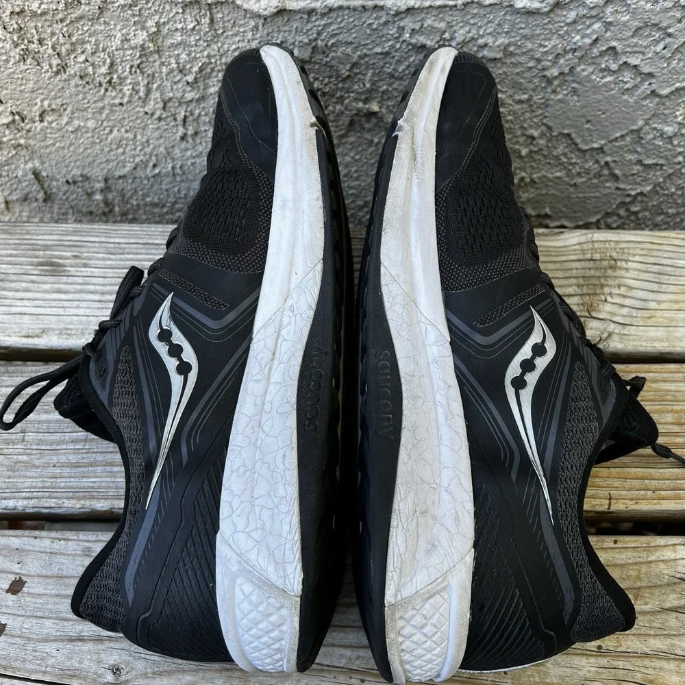 Saucony Shoes Men Size 12.5 Omni 19 Running Black White Sneakers Low Trainers
